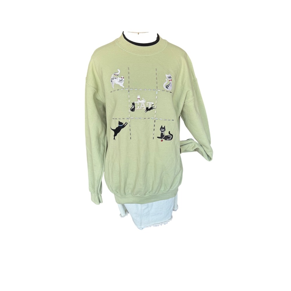 Vintage Cat Sweatshirt Embroidered Crewneck Sage Green Studded 80s 90s M